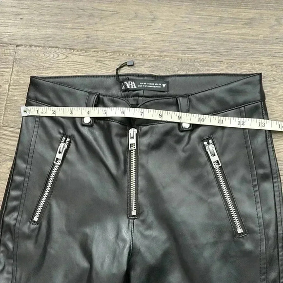 ✨🆕Zara🆕✨ | Black faux  leather zippered moto lined pants with padded knees - Picture 11 of 16